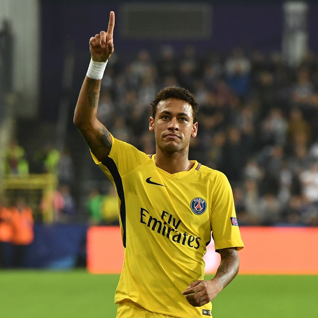 转会市场上 转会市场上