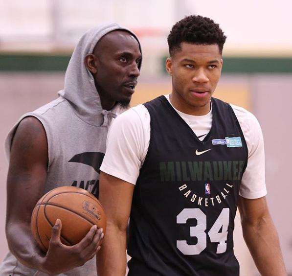 自上赛季以来，佩尼亚已经有5场比赛单场至少丢4球